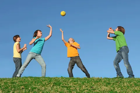 De leukste kinderliedjes over buitenspelen