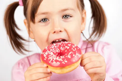 De top 10 van smakelijkste kinderliedjes over eten en drinken voor peuters en kleuters